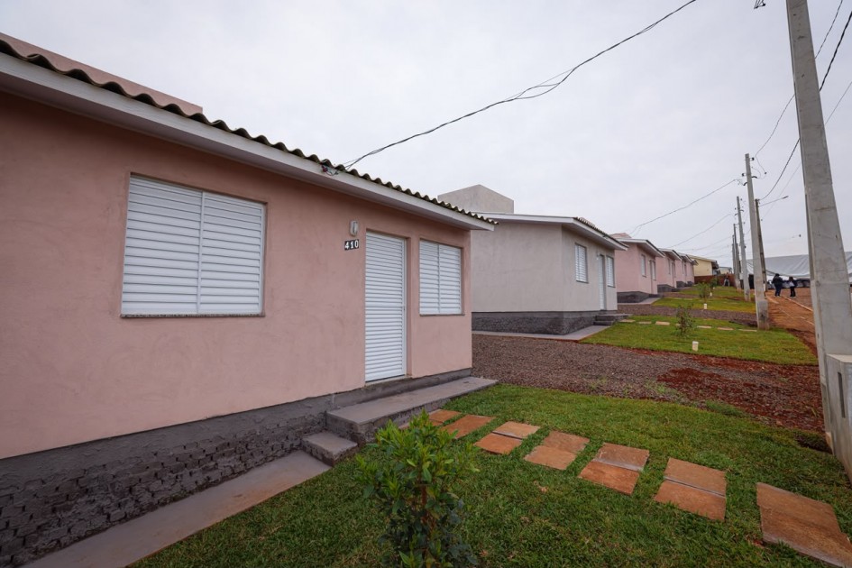 casa Estado entrega nove moradias do Programa A Casa É Sua Município em Chapada out26