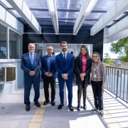 Governador Eduardo Leite vistoria obras da Central de Polícia e da Escola Mestre Santa Bárbara, em Bento Gonçalves
