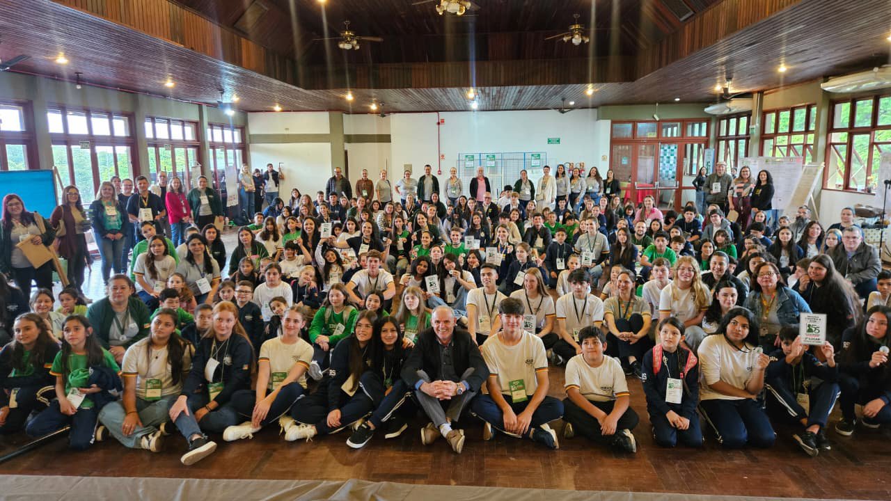Paulo Fraga visita Mostra Científica das Escolas Estaduais
